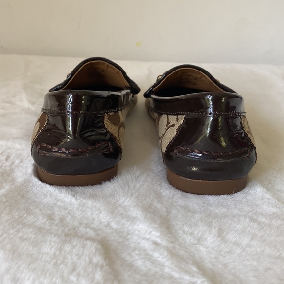 COACH Tan & Brown Signature Print Fortunata Driving Shoe/ Loafer Size 6.5 - Picture 4 of 9